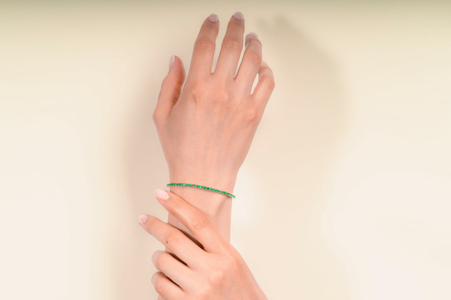 Sin fin oro amarillo con esmeralda natural - BRA005 - Etherna