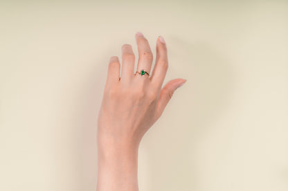 Anillo solitario oro amarillo con esmeralda - ANA109