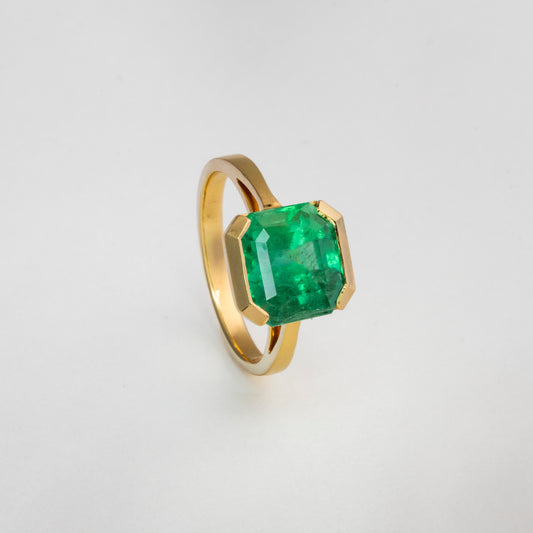 Anillo oro amarillo con esmeralda natural - ANA161