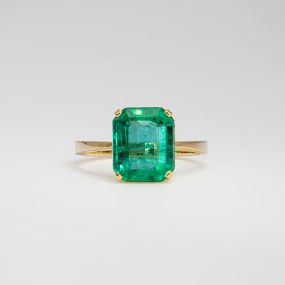 Anillo en oro amarillo con esmeralda natural - ANA169