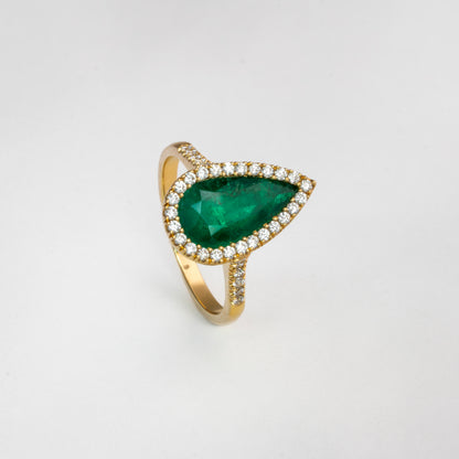 Anillo cluster oro amarillo con esmeralda y diamantes naturales - ANA171