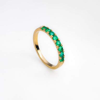 Anillo cintillo oro amarillo con esmeraldas naturales  - ANA180