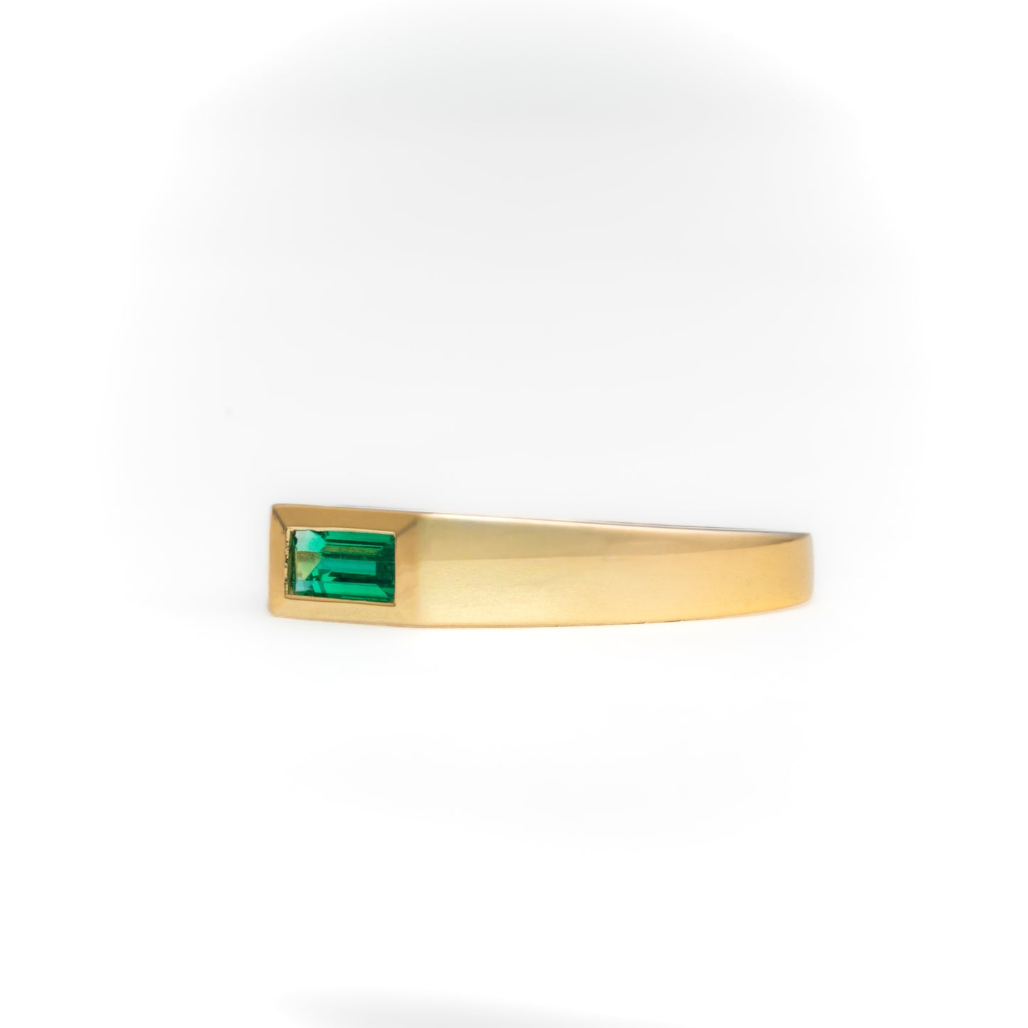 Anillo oro amarillo con esmeralda natural - ANA181