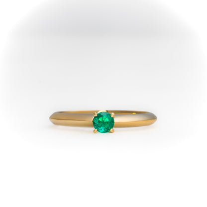 Anillo oro amarillo con esmeralda natural  - ANA182