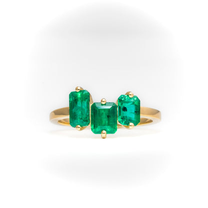 Anillo crazy oro amarillo con esmeralda natural  - ANA187