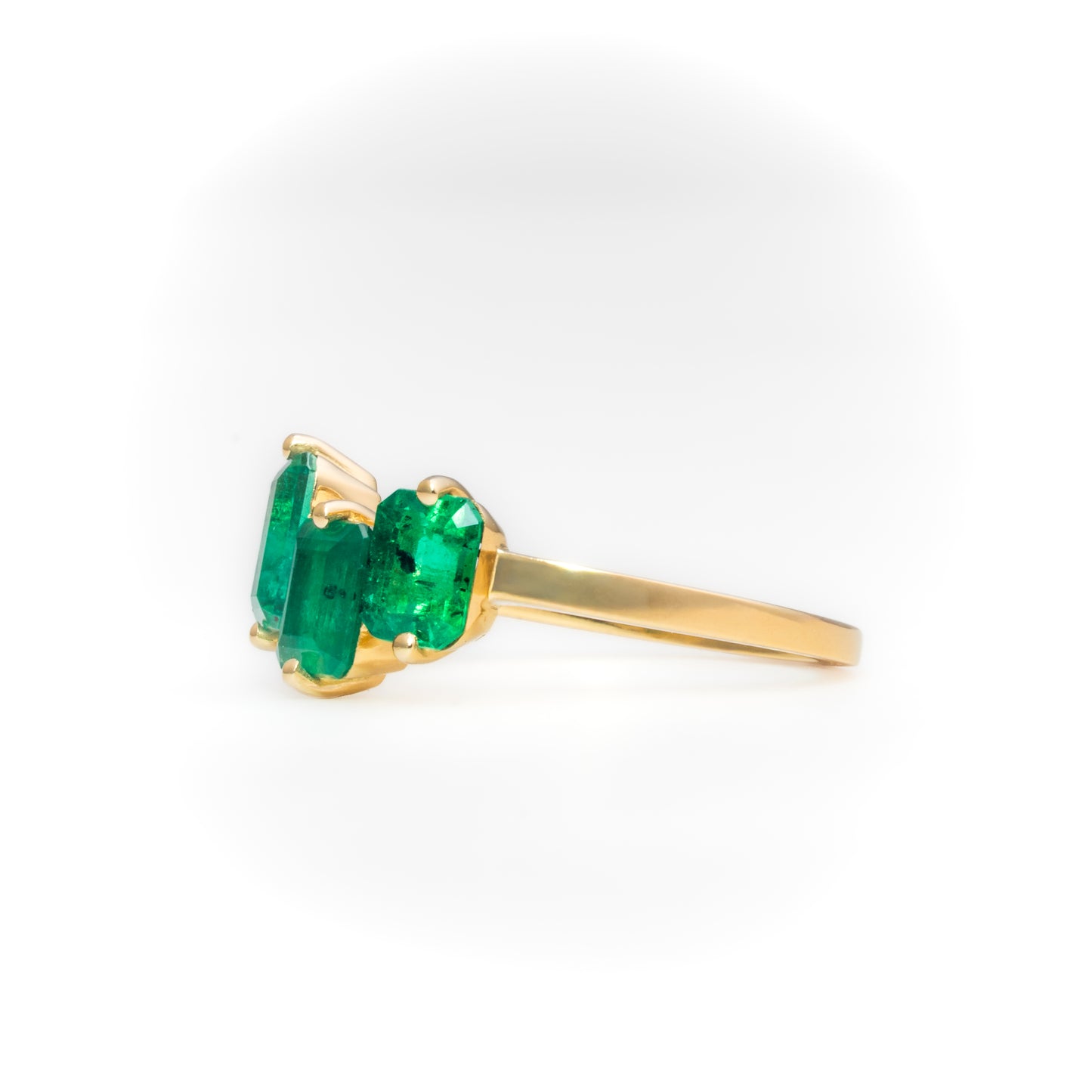 Anillo crazy oro amarillo con esmeralda natural  - ANA187
