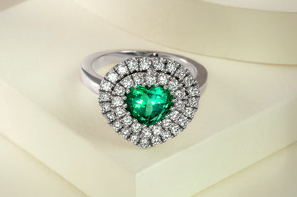 Anillo cluster oro blanco con esmeralda y diamantes naturales - ANB001