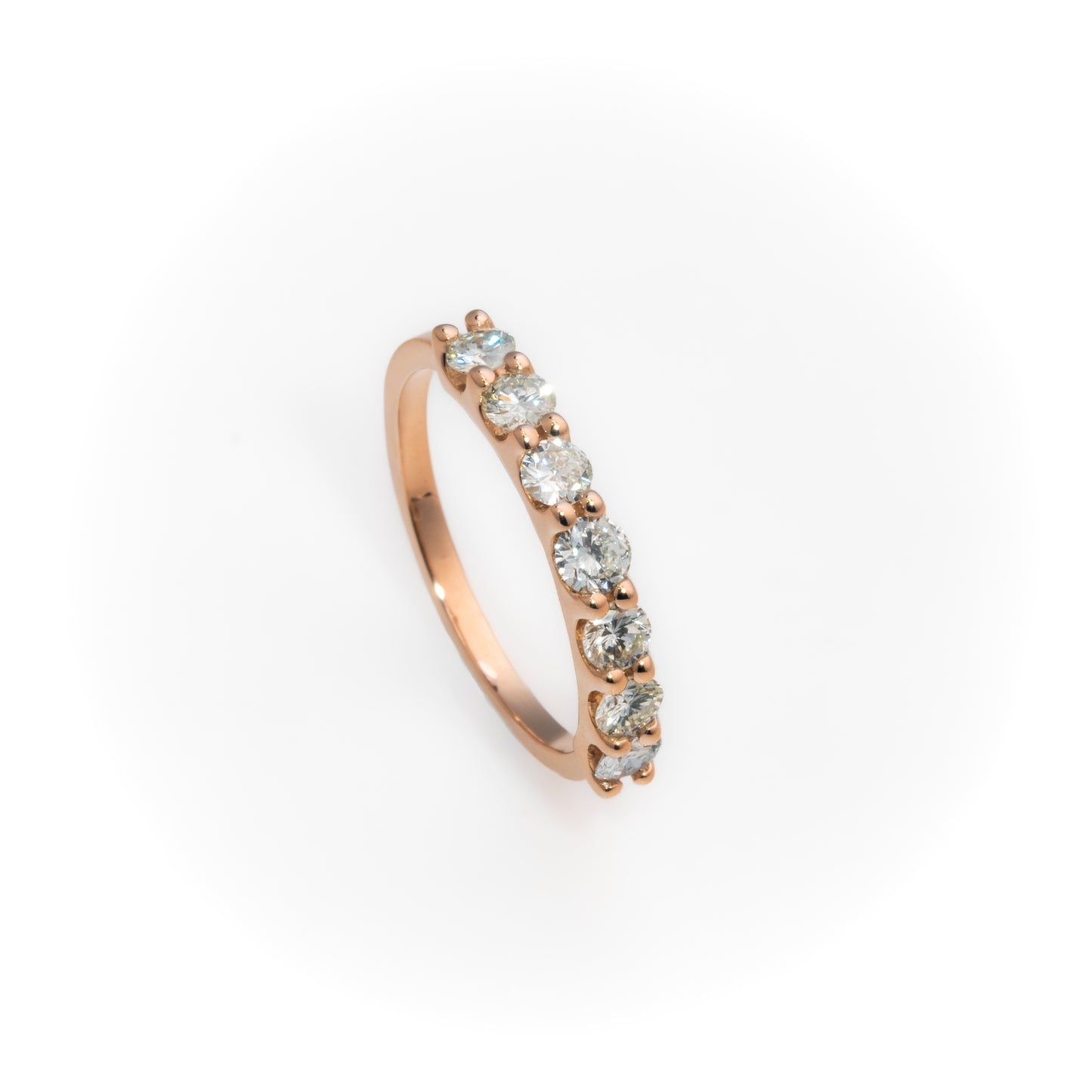 Anillo cintillo oro rosado con diamantes naturales - AOT027