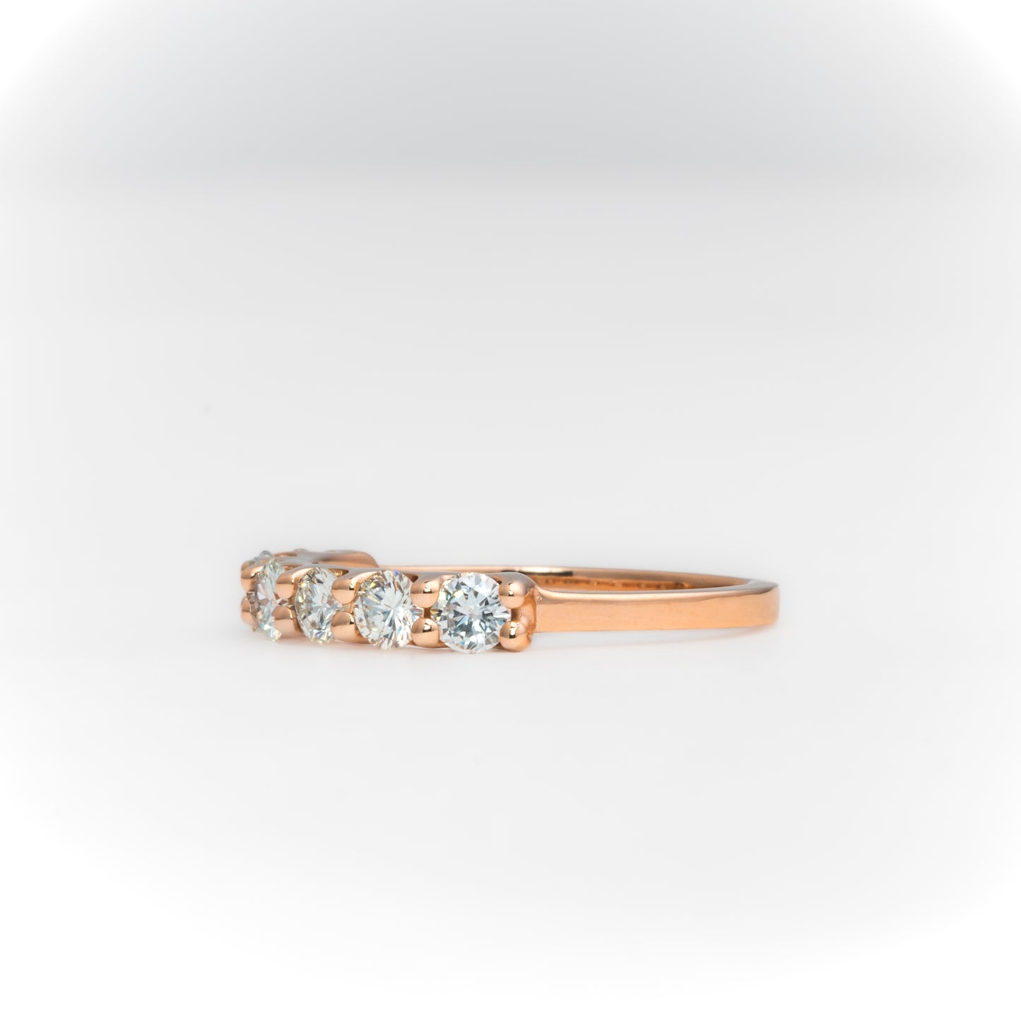 Anillo cintillo oro rosado con diamantes naturales - AOT027