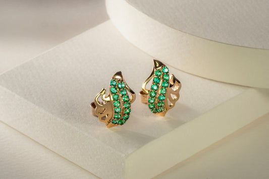 Yellow gold earrings with natural emerald - ARA022