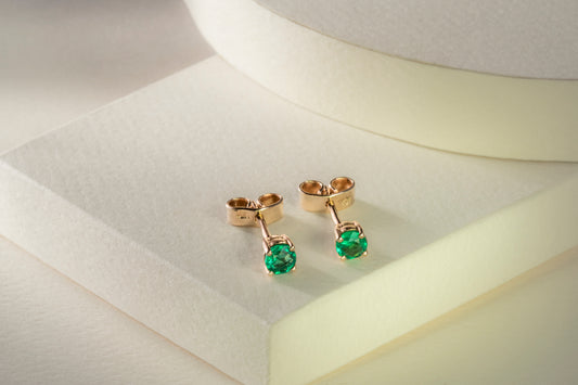 Yellow gold polka dot earrings with natural emerald - ARA053
