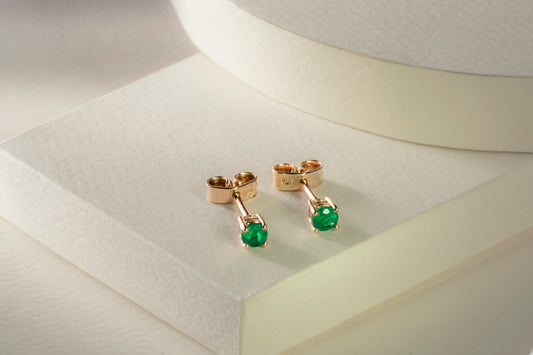 Yellow gold polka dot earrings with natural emerald - ARA055