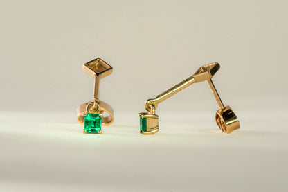 Aretes colgantes oro amarillo con esmeraldas naturales - ARA058