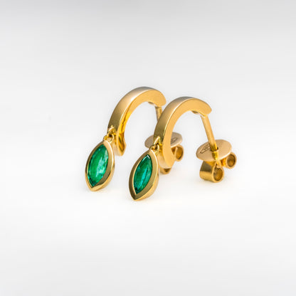 Aretes colgantes oro amarillo con esmeraldas naturales - ARA124