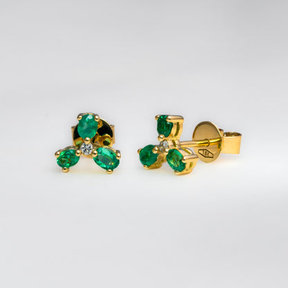 Aretes oro amarillo con esmeraldas y diamantes naturales - ARA130