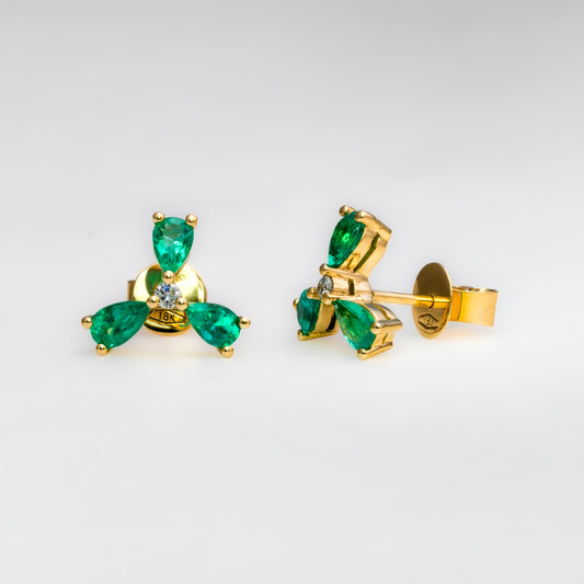 Aretes oro amarillo con esmeraldas y diamantes naturales - ARA131