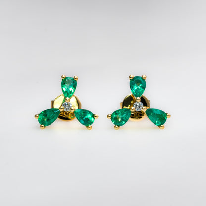 Aretes oro amarillo con esmeraldas y diamantes naturales - ARA131