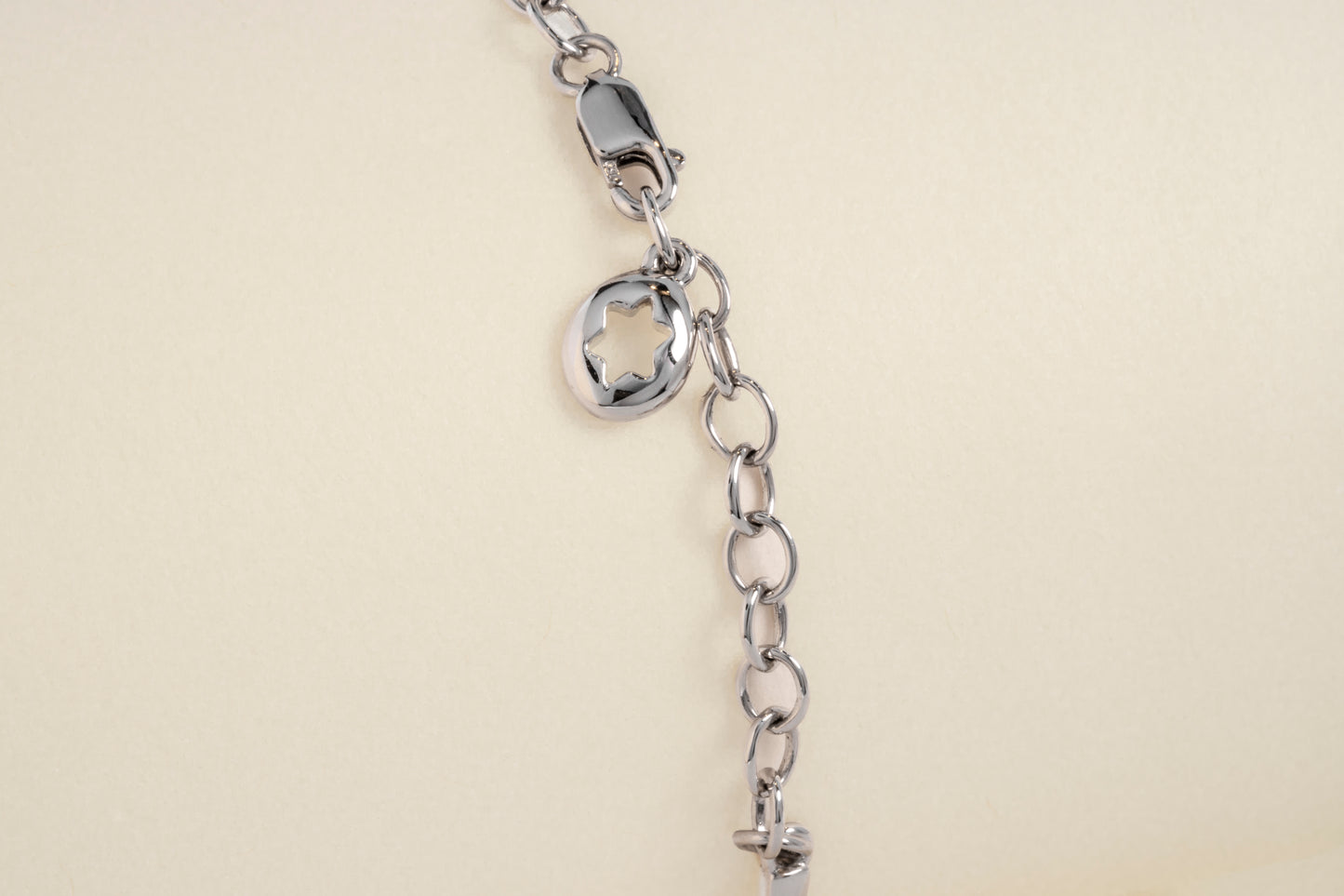Brazalete oro blanco con esmeralda natural - BRA004