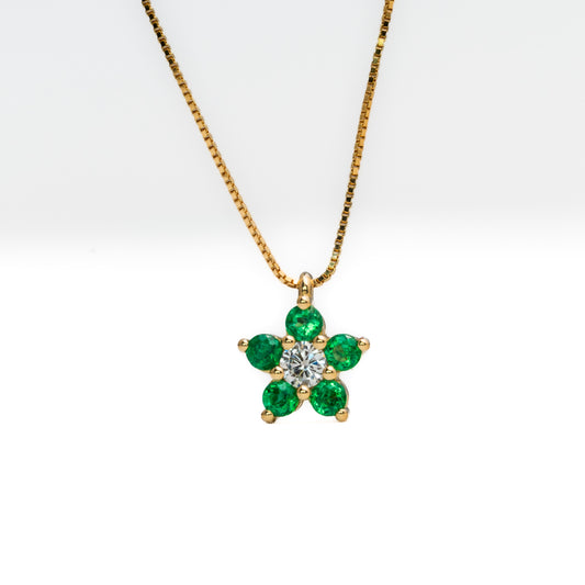 Dije con cadena oro amarillo con esmeraldas y diamantes naturales - DOA174