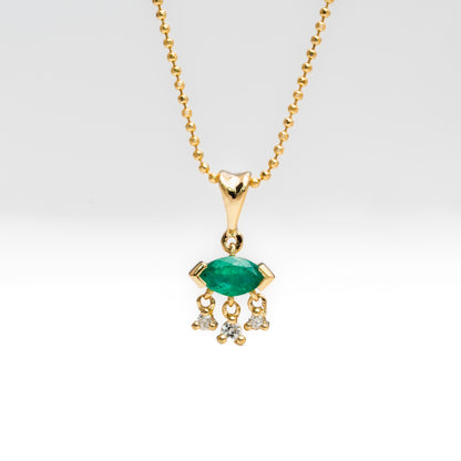 Dije oro amarillo con esmeralda y diamantes naturales - DOA181