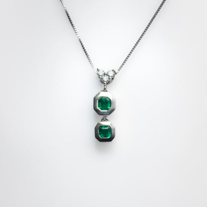 Dije con cadena oro blanco con esmeralda y diamantes naturales - DOB059