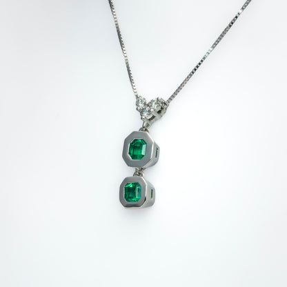 Dije con cadena oro blanco con esmeralda y diamantes naturales - DOB059