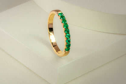 Anillo cintillo oro amarillo con esmeraldas naturales - ANA159 - Etherna
