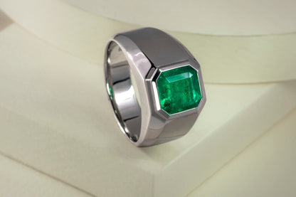 Anillo de hombre oro blanco con esmeralda natural - ANB069 - Etherna