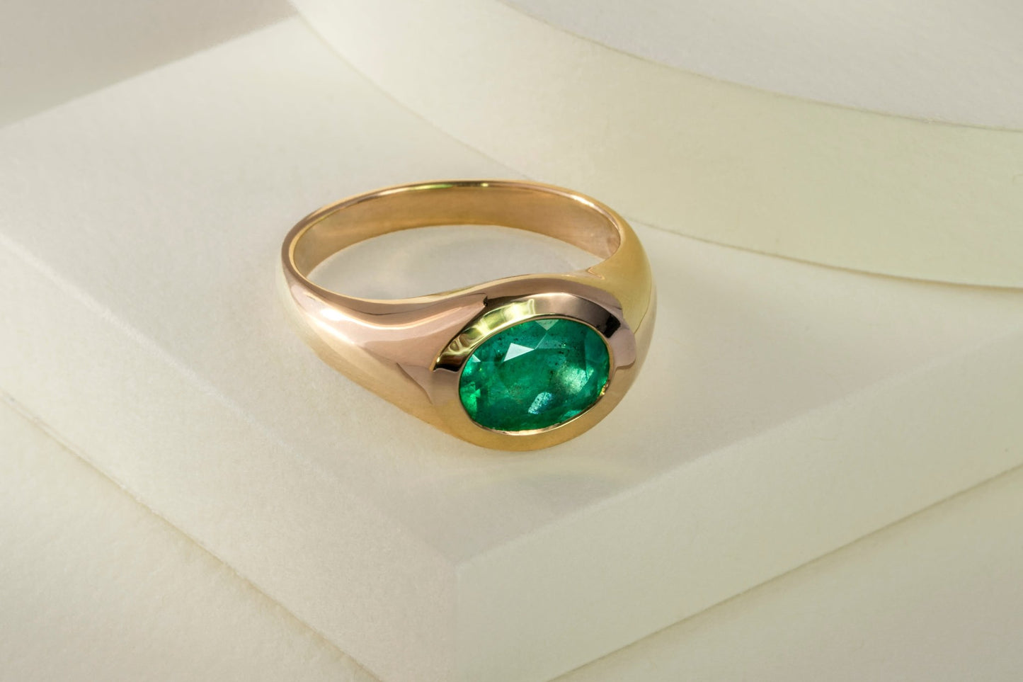 Anillo oro amarillo con esmeralda natural - ANA141 - Etherna
