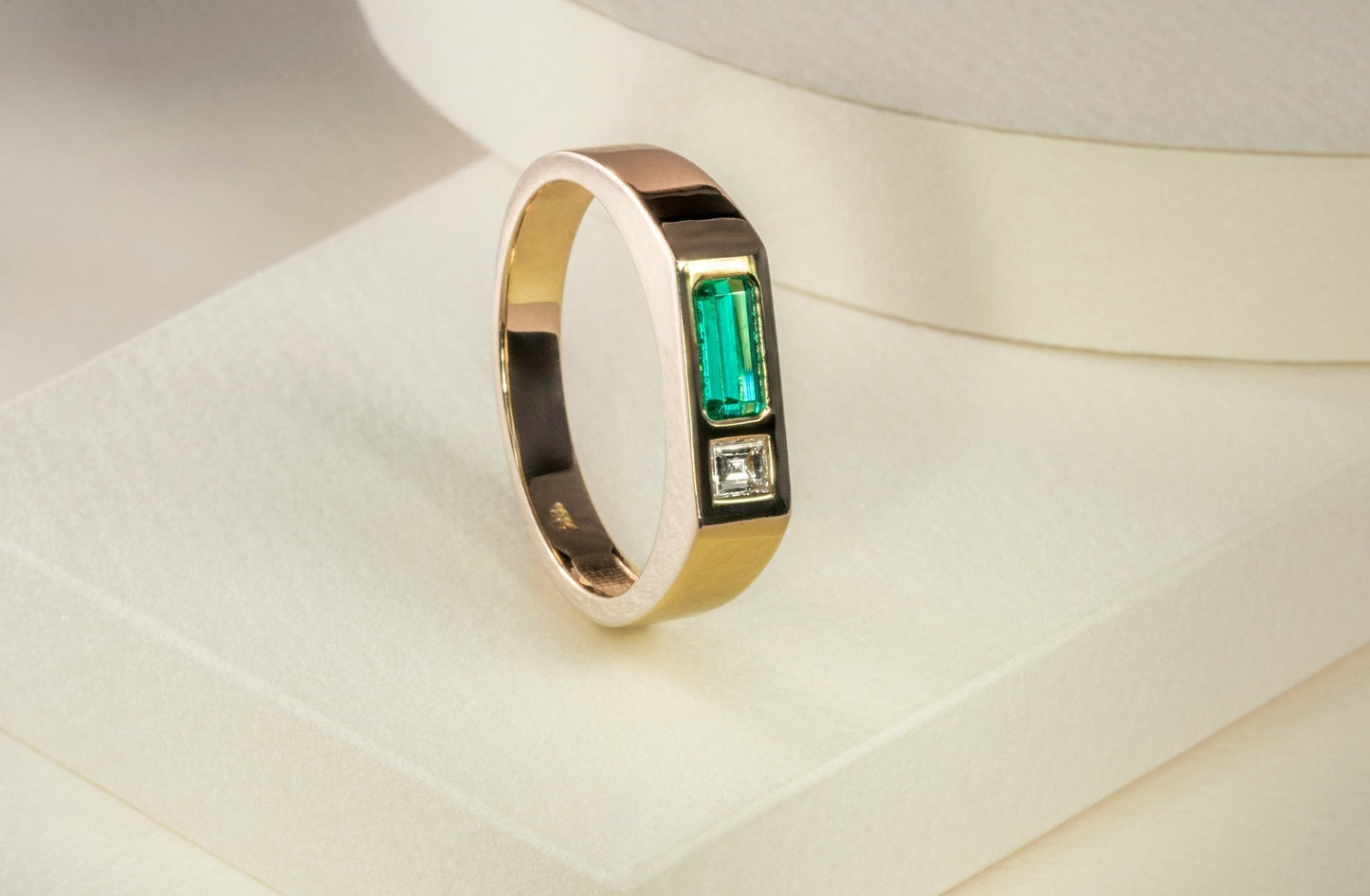 Anillo oro amarillo con esmeralda y diamante naturales - ANA001 - Etherna