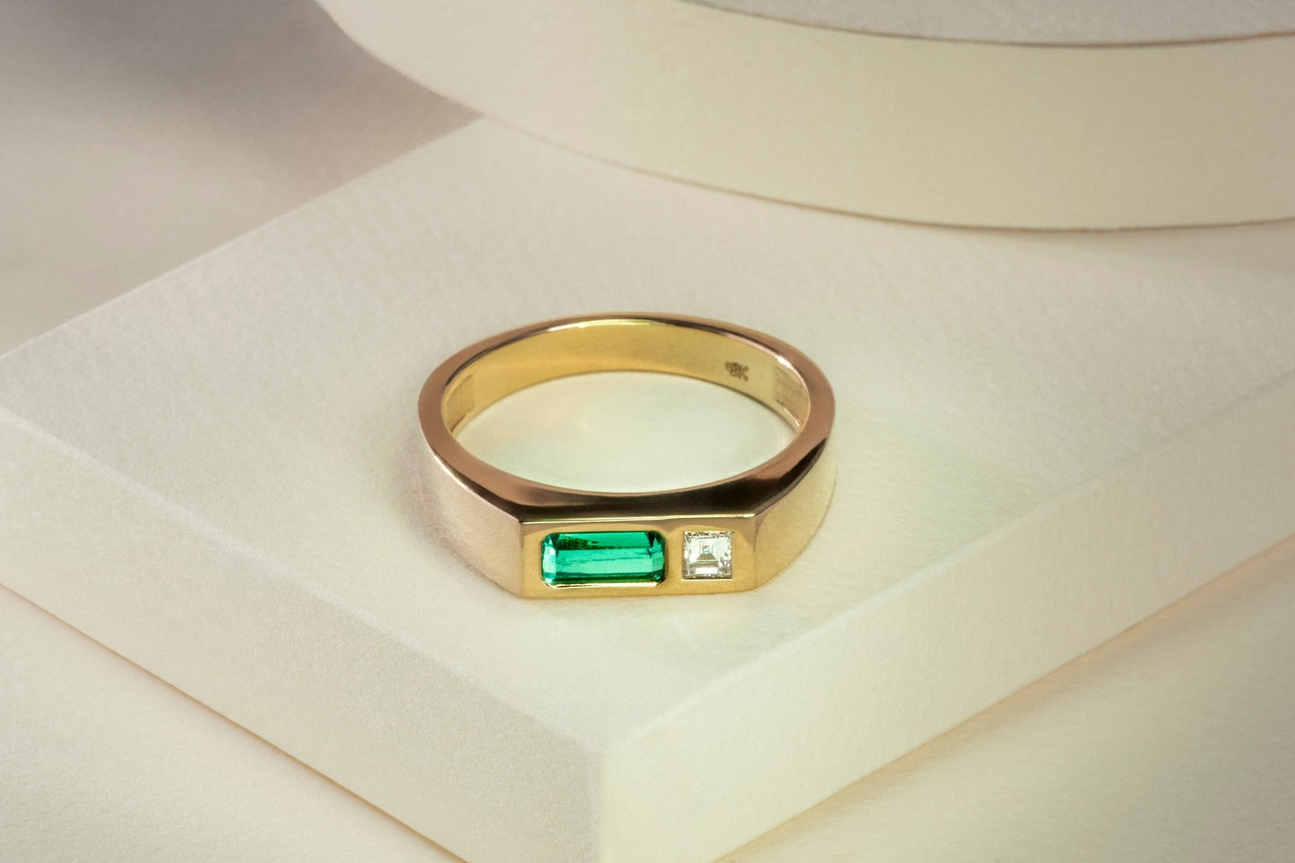 Anillo oro amarillo con esmeralda y diamante naturales - ANA001 - Etherna