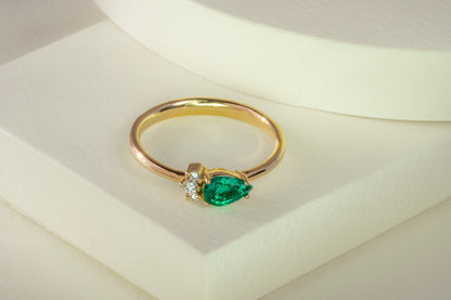 Anillo oro amarillo con esmeralda y diamantes naturales - ANA145 - Etherna