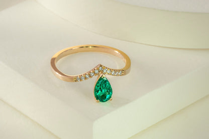 Anillo oro amarillo con esmeralda y diamantes naturales - ANA152 - Etherna