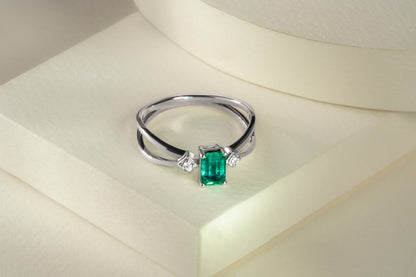 Anillo oro blanco con esmeralda y diamantes naturales - ANB059 - Etherna
