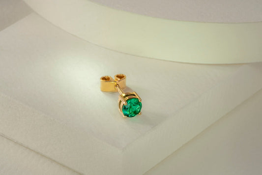 Arete topo solitario con esmeralda natural - ARA062 - Etherna