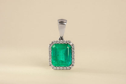 Dije cluster oro blanco con esmeralda y diamante naturales - DOB033 - Etherna
