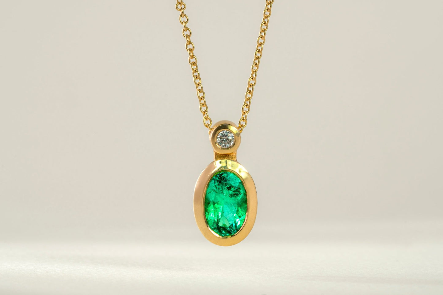 Dije con cadena con esmeralda y diamante naturales - DOA053 - Etherna