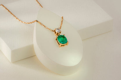 Dije con cadena oro amarillo con esmeralda y diamante natural - DOA091 - Etherna