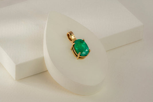 Dije oro amarillo con esmeralda natural - DOA015 - Etherna
