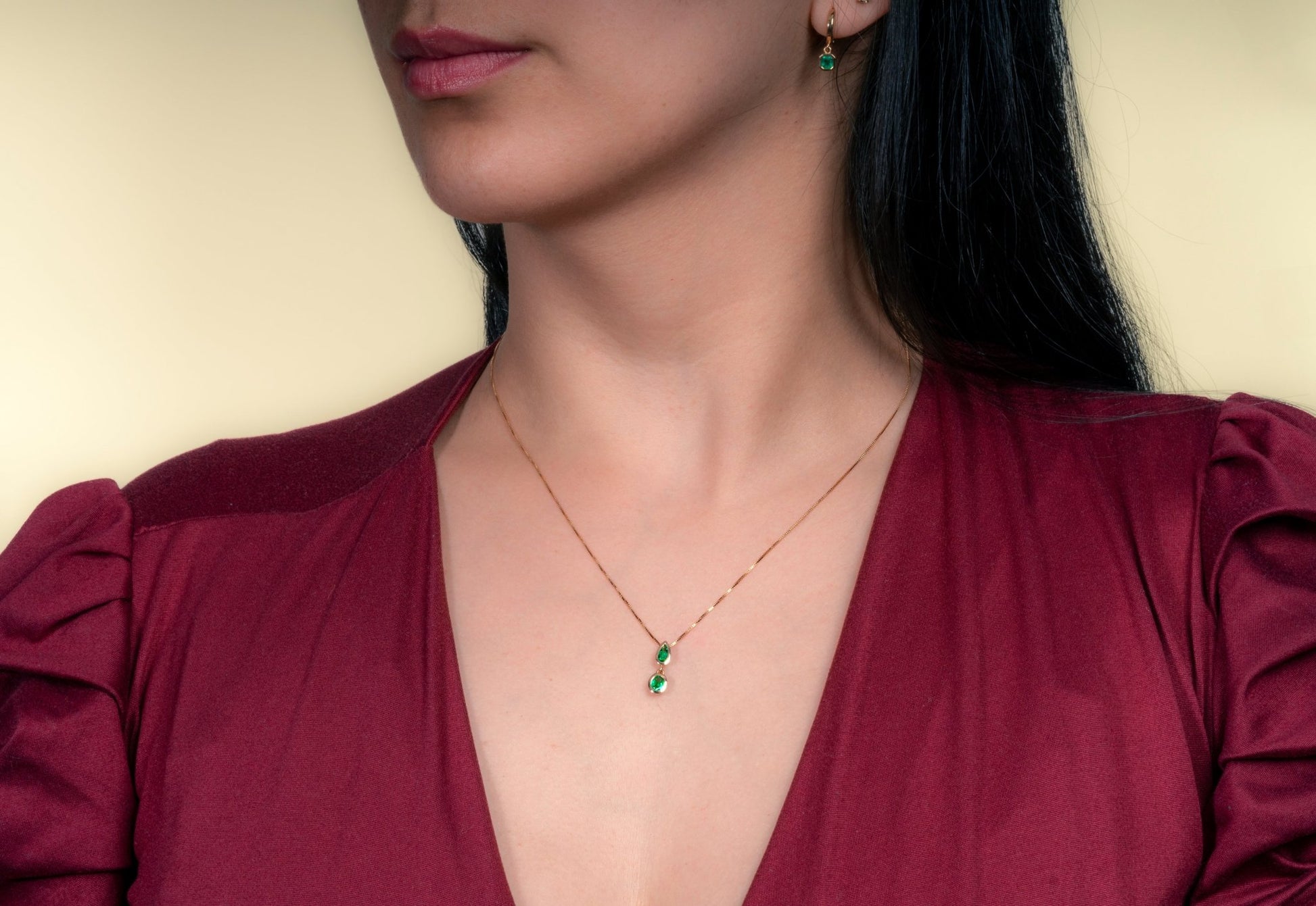 Dije oro amarillo con esmeralda natural - DOA090 - Etherna
