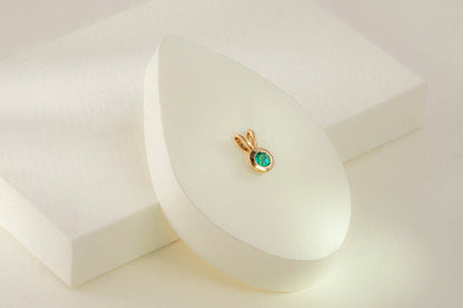 Dije oro amarillo con esmeralda natural - DOA110 - Etherna
