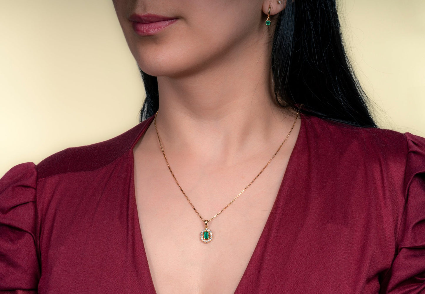 Dije oro amarillo con esmeralda y diamante naturales - DOA004 - Etherna