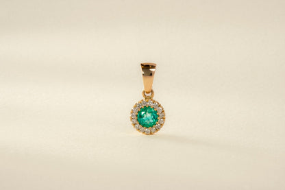 Dije oro amarillo con esmeralda y diamantes naturales - DOA098 - Etherna