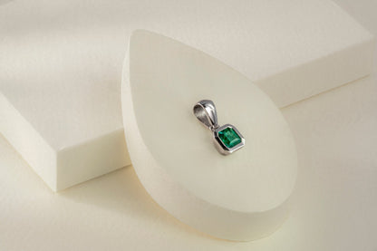 Dije oro blanco con esmeralda natural - DOB049 - Etherna