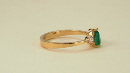 Anillo oro amarillo con esmeralda y diamantes naturales - ANA006