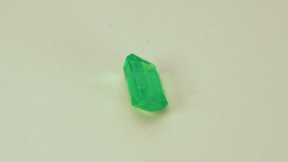 Emerald cut emerald - ESM163