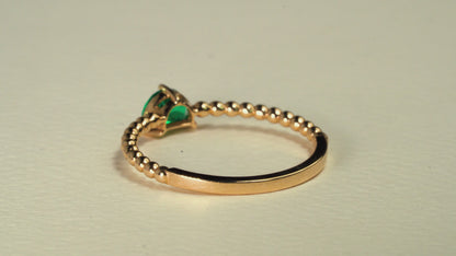 Anillo solitario oro amarillo con esmeralda - ANA106