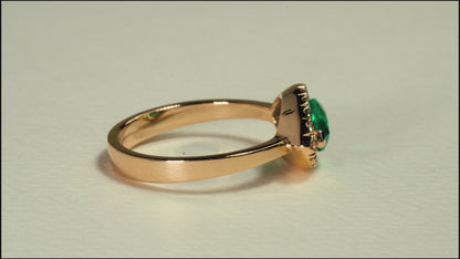 Yellow gold cluster ring with emerald and natural diamonds - ANA073
