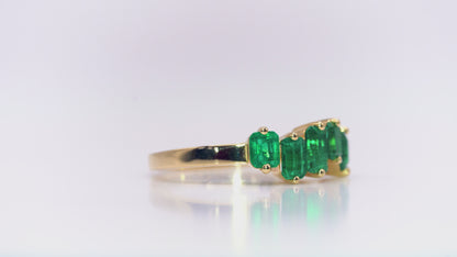 Anillo crazy oro amarillo con esmeralda natural  - ANA188
