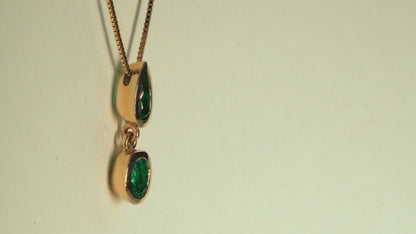 Dije con cadena oro amarillo con esmeralda natural - DOA090